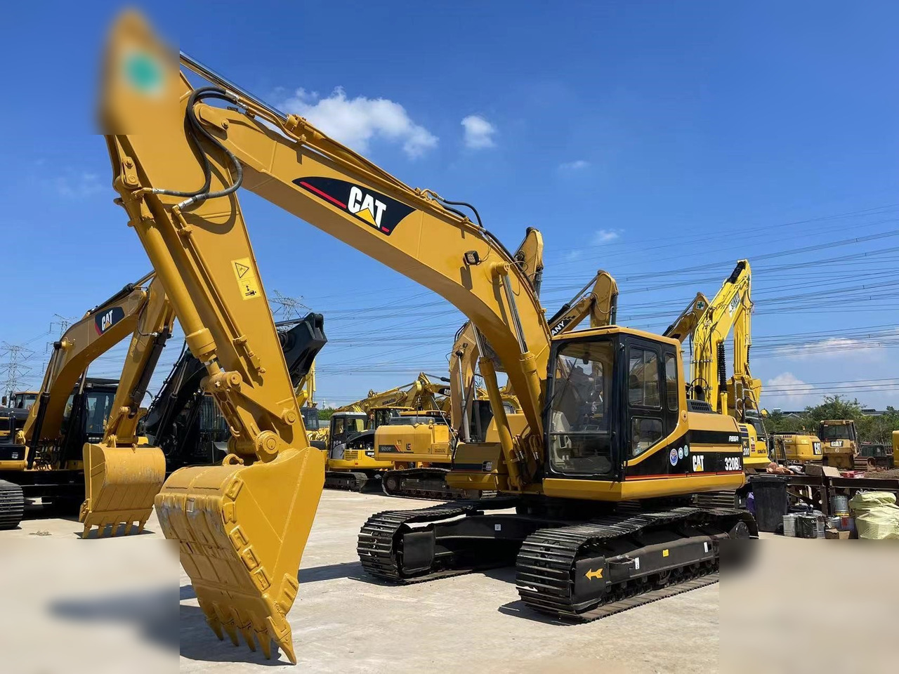 CATERPILLAR 320BL - Crawler excavator: picture 2 CATERPILLAR 320BL - Crawler excavator: picture 2