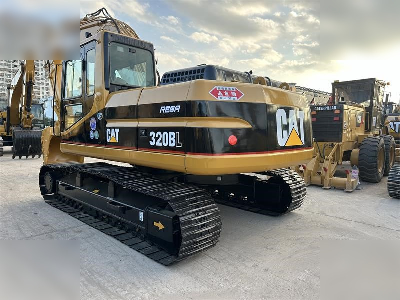 CATERPILLAR 320BL - Crawler excavator: picture 3 CATERPILLAR 320BL - Crawler excavator: picture 3