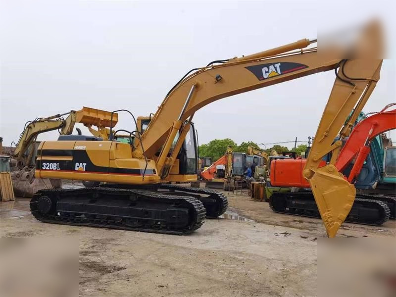 CATERPILLAR 320BL - Crawler excavator: picture 1 CATERPILLAR 320BL - Crawler excavator: picture 1