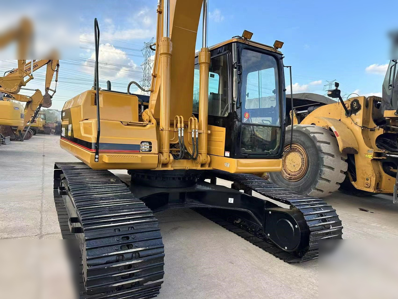 CATERPILLAR 320BL - Crawler excavator: picture 4 CATERPILLAR 320BL - Crawler excavator: picture 4