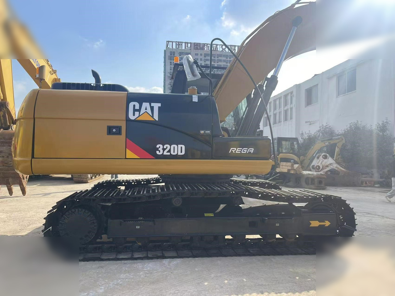 CATERPILLAR 320D - Crawler excavator: picture 3 CATERPILLAR 320D - Crawler excavator: picture 3