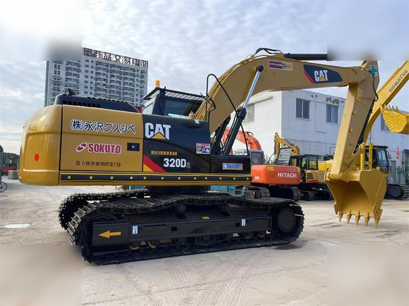 CATERPILLAR 320D2 - Crawler excavator: picture 2 CATERPILLAR 320D2 - Crawler excavator: picture 2