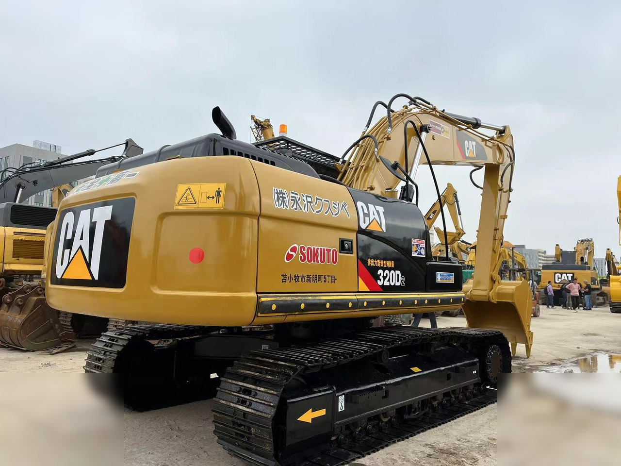 CATERPILLAR 320D2 - Crawler excavator: picture 3 CATERPILLAR 320D2 - Crawler excavator: picture 3