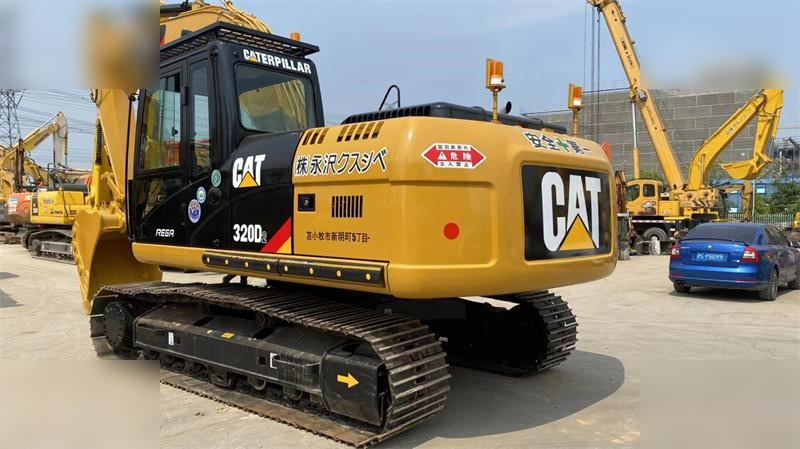 CATERPILLAR 320D2 - Crawler excavator: picture 2 CATERPILLAR 320D2 - Crawler excavator: picture 2