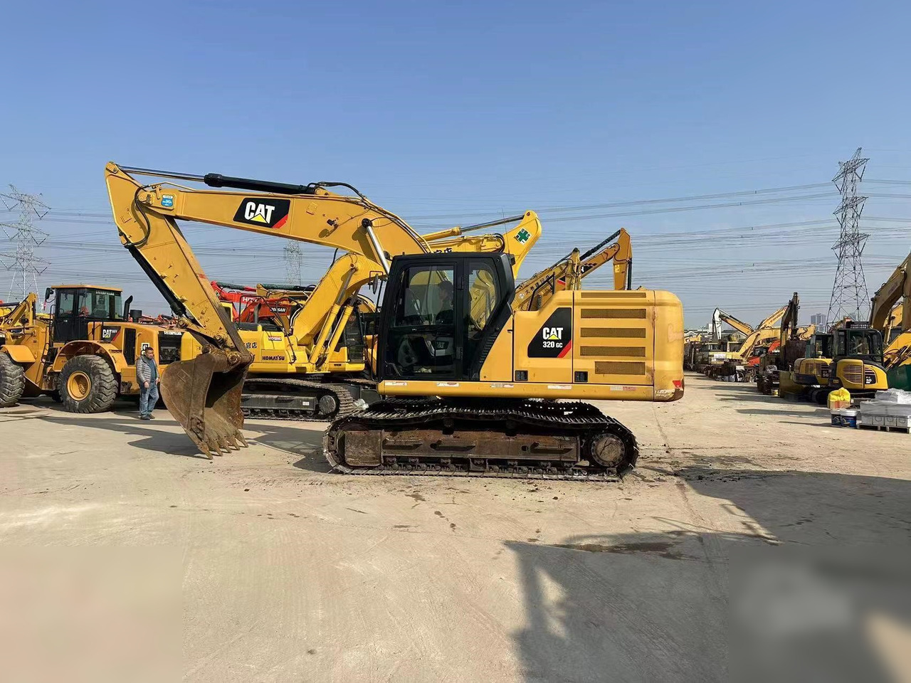 CATERPILLAR 320GC - Crawler excavator: picture 2 CATERPILLAR 320GC - Crawler excavator: picture 2