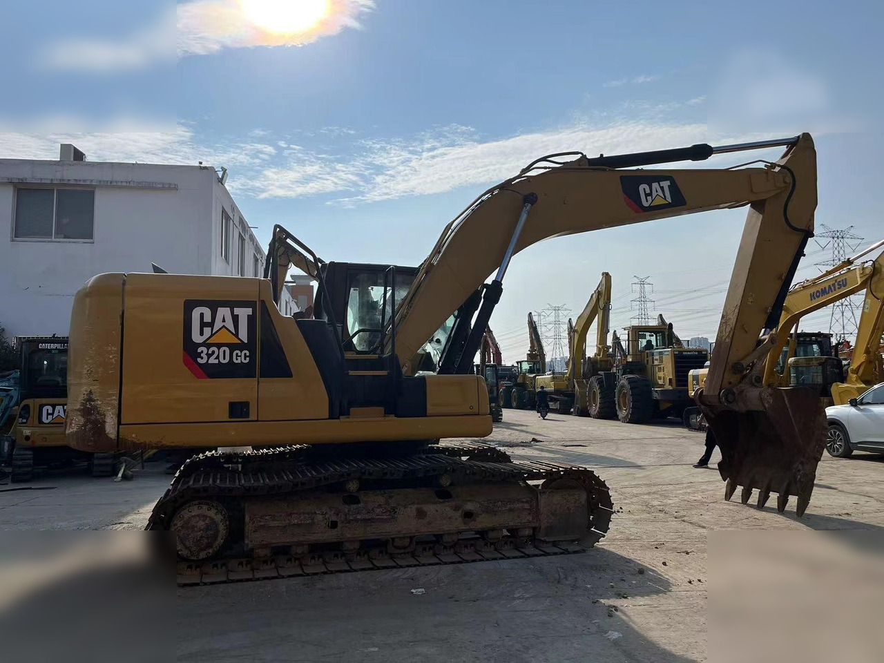 CATERPILLAR 320GC - Crawler excavator: picture 2 CATERPILLAR 320GC - Crawler excavator: picture 2