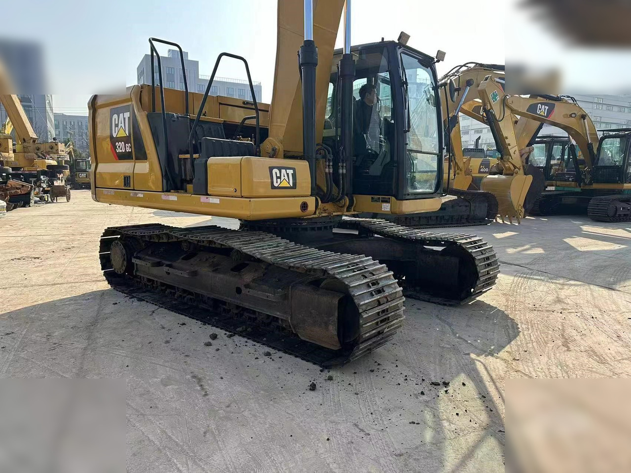 CATERPILLAR 320GC - Crawler excavator: picture 3 CATERPILLAR 320GC - Crawler excavator: picture 3