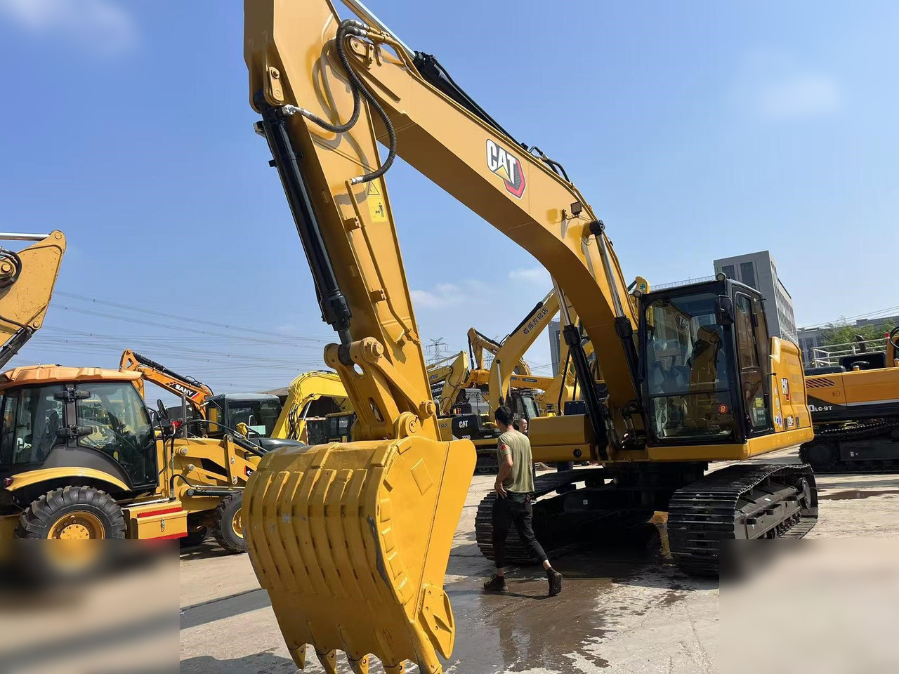 CATERPILLAR 320GC - Crawler excavator: picture 2 CATERPILLAR 320GC - Crawler excavator: picture 2