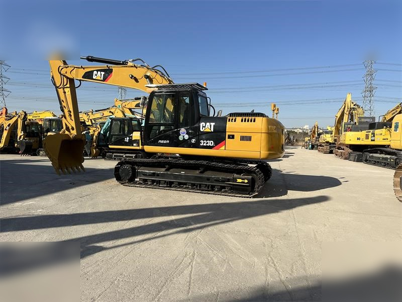 CATERPILLAR 323D - Crawler excavator: picture 1 CATERPILLAR 323D - Crawler excavator: picture 1