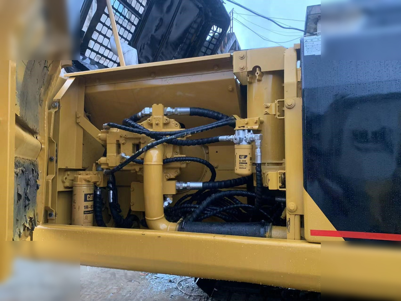 Crawler excavator CATERPILLAR 325BL: picture 7