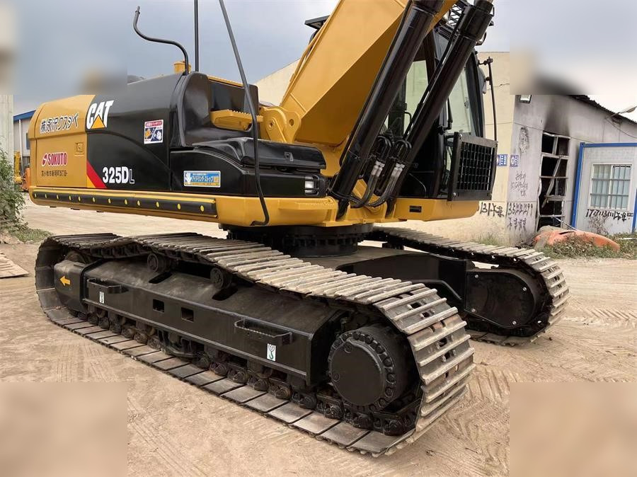 CATERPILLAR 325DL - Crawler excavator: picture 4 CATERPILLAR 325DL - Crawler excavator: picture 4