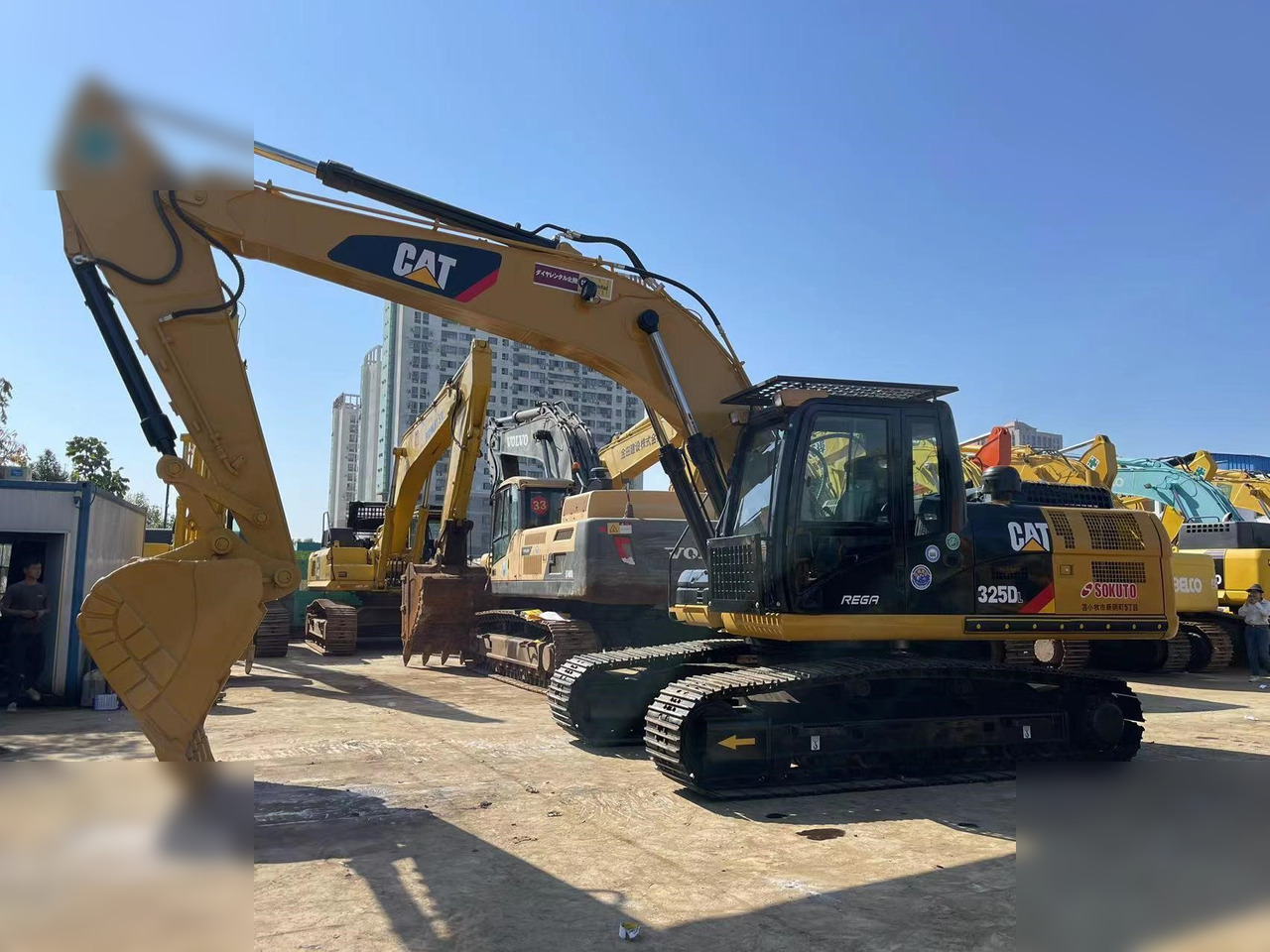 CATERPILLAR 325DL - Crawler excavator: picture 4 CATERPILLAR 325DL - Crawler excavator: picture 4