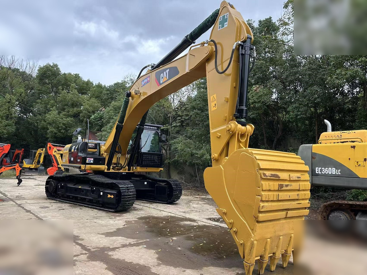 CATERPILLAR 336D - Crawler excavator: picture 1 CATERPILLAR 336D - Crawler excavator: picture 1