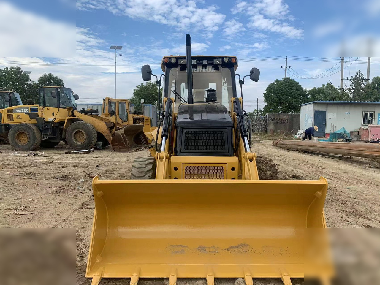 CATERPILLAR 420F - Backhoe loader: picture 1 CATERPILLAR 420F - Backhoe loader: picture 1