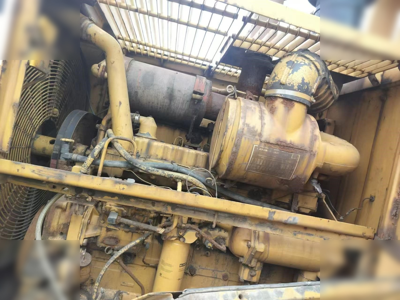 Compactor CATERPILLAR 815B: picture 8
