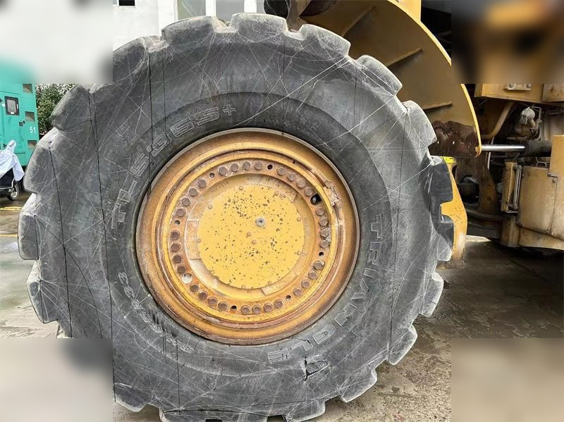 CATERPILLAR 986H - Wheel loader: picture 5 CATERPILLAR 986H - Wheel loader: picture 5