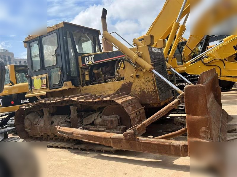 CATERPILLAR D6G - Bulldozer: picture 1 CATERPILLAR D6G - Bulldozer: picture 1