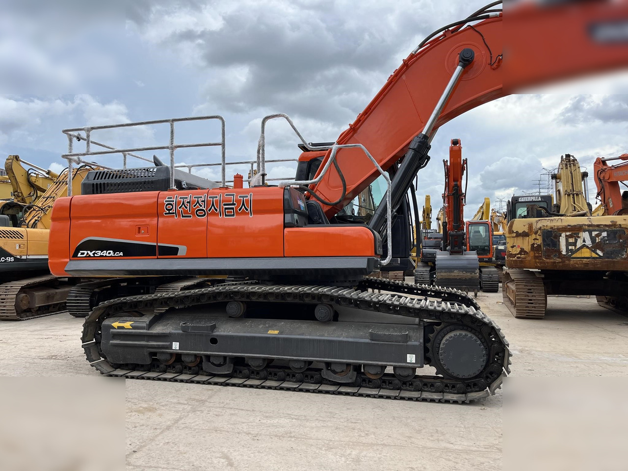 DOOSAN DX340 LCA - Crawler excavator: picture 5 DOOSAN DX340 LCA - Crawler excavator: picture 5