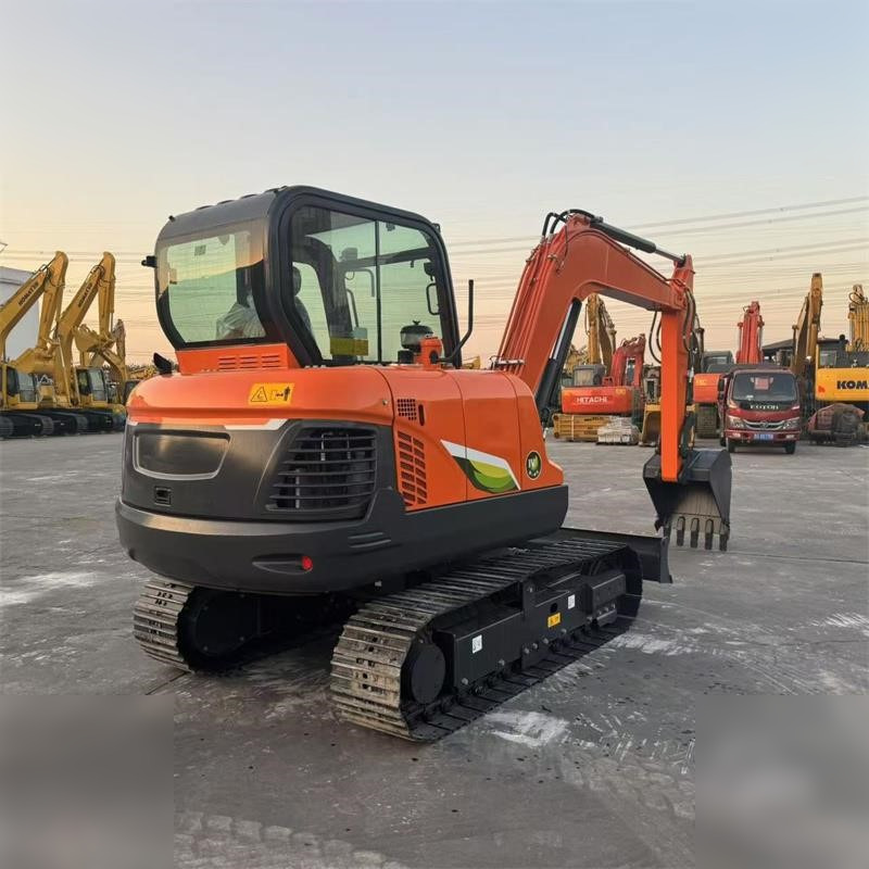 DOOSAN DX60E-10N - Crawler excavator: picture 3 DOOSAN DX60E-10N - Crawler excavator: picture 3