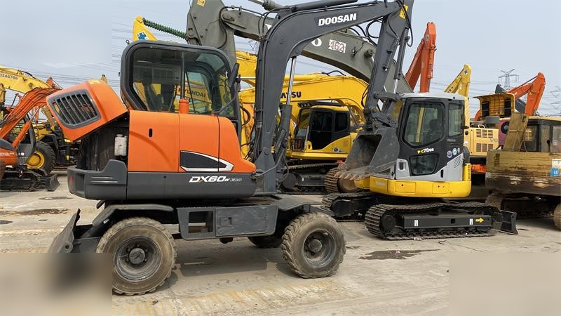 DOOSAN DX60W ECO - Wheel excavator: picture 1 DOOSAN DX60W ECO - Wheel excavator: picture 1