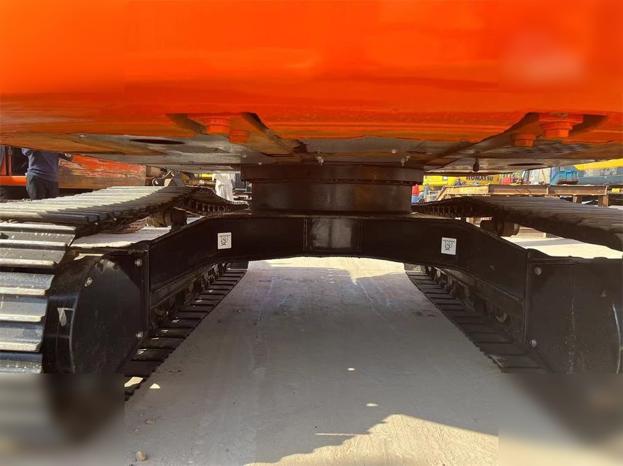 HITACHI EX120-5 - Crawler excavator: picture 3 HITACHI EX120-5 - Crawler excavator: picture 3