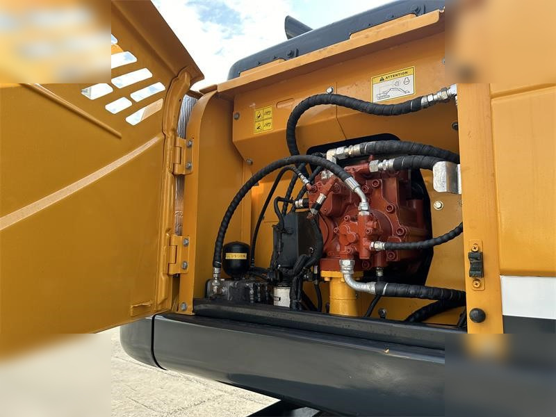 Wheel excavator HYUNDAI ROBEX 210W-9: picture 8