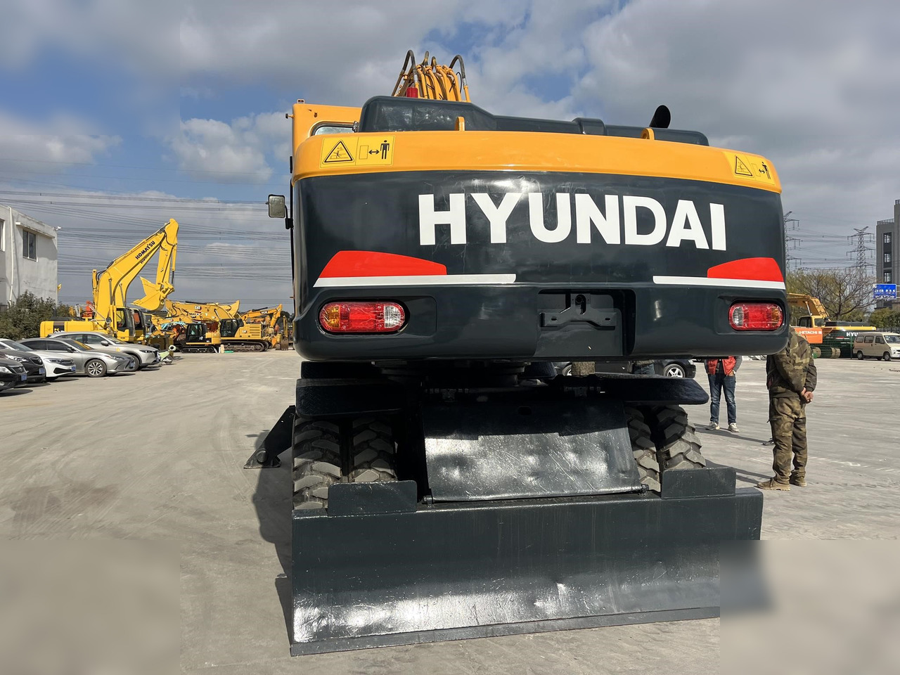 HYUNDAI ROBEX 210W-9 - Wheel excavator: picture 4 HYUNDAI ROBEX 210W-9 - Wheel excavator: picture 4