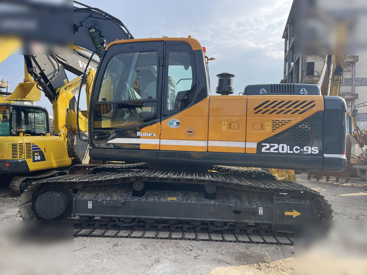 HYUNDAI ROBEX 220 LC-9S - Crawler excavator: picture 4 HYUNDAI ROBEX 220 LC-9S - Crawler excavator: picture 4