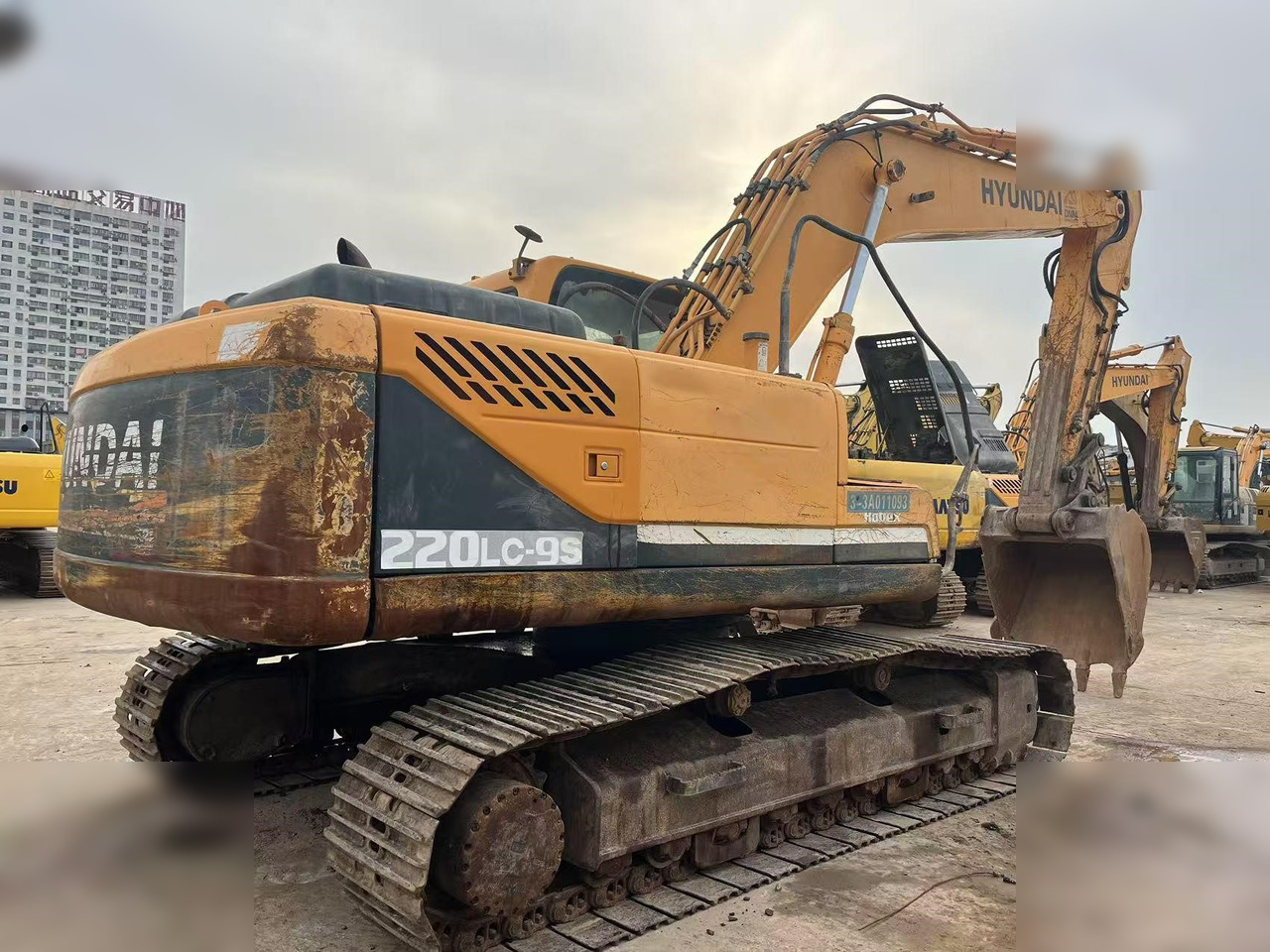 HYUNDAI ROBEX 220 LC-9S - Crawler excavator: picture 2 HYUNDAI ROBEX 220 LC-9S - Crawler excavator: picture 2