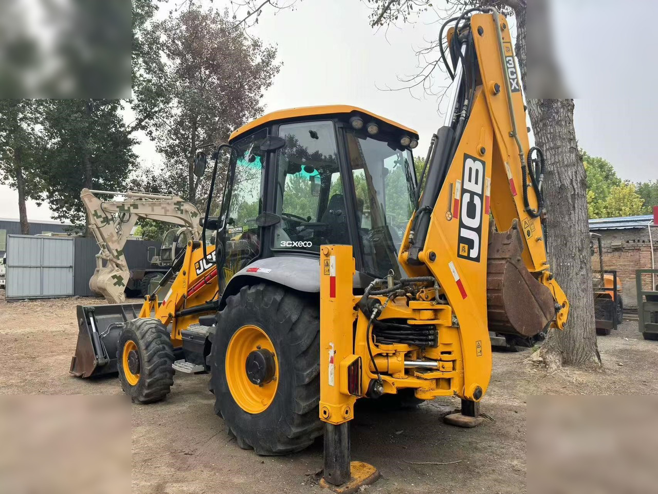 JCB 3CX - Backhoe loader: picture 1 JCB 3CX - Backhoe loader: picture 1
