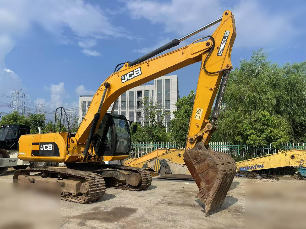 JCB JS220 LC - Crawler excavator: picture 1 JCB JS220 LC - Crawler excavator: picture 1