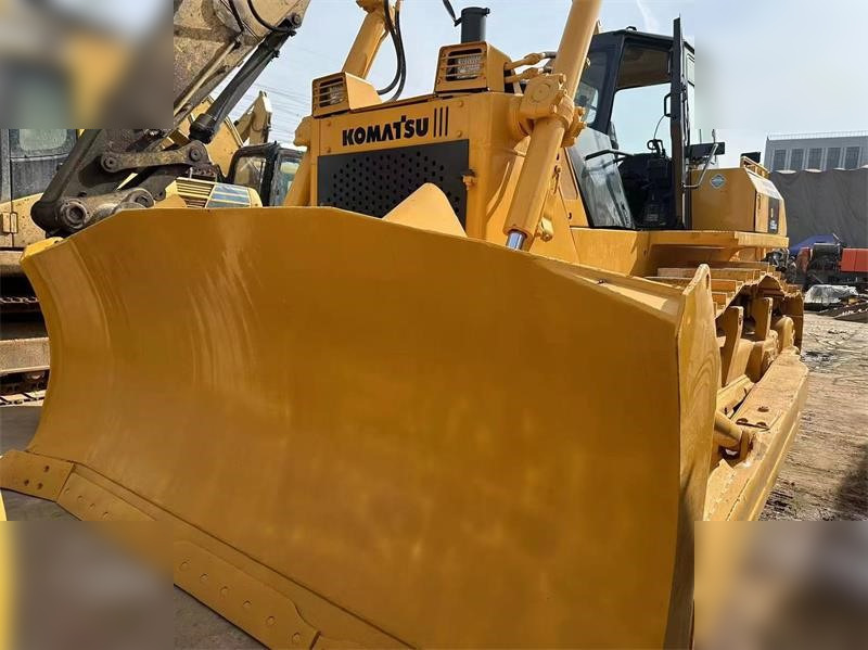 KOMATSU D155A-5 - Bulldozer: picture 4 KOMATSU D155A-5 - Bulldozer: picture 4