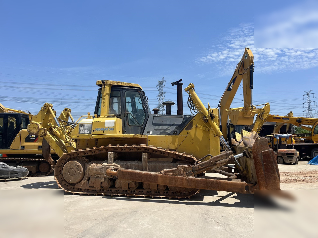 KOMATSU D155A-5 - Bulldozer: picture 1 KOMATSU D155A-5 - Bulldozer: picture 1