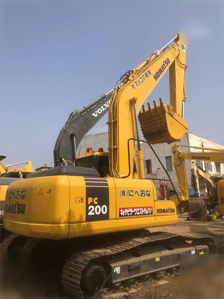 KOMATSU PC200-7 - Crawler excavator: picture 2 KOMATSU PC200-7 - Crawler excavator: picture 2