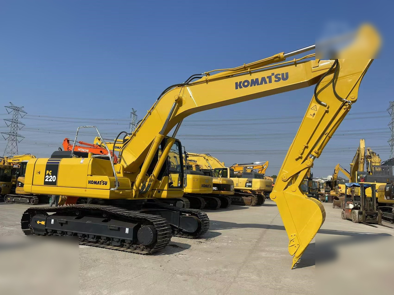 KOMATSU PC220-7 - Crawler excavator: picture 1 KOMATSU PC220-7 - Crawler excavator: picture 1