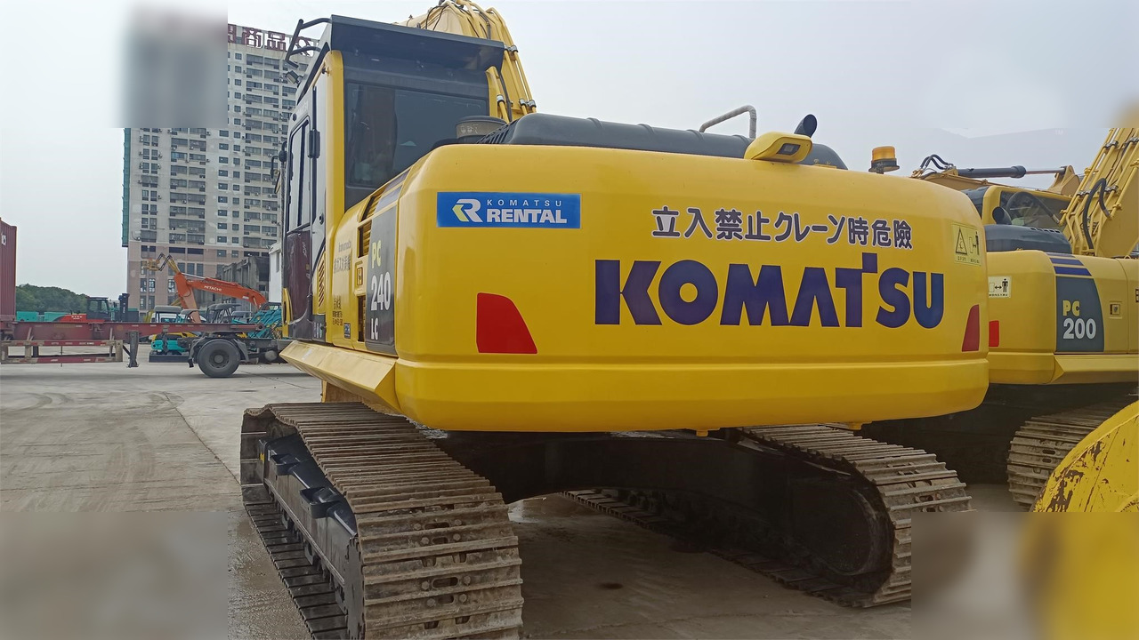 KOMATSU PC240 LC-8 - Crawler excavator: picture 3 KOMATSU PC240 LC-8 - Crawler excavator: picture 3