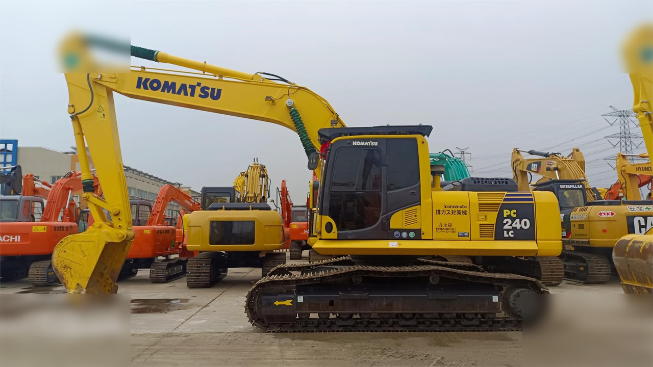 KOMATSU PC240 LC-8 - Crawler excavator: picture 2 KOMATSU PC240 LC-8 - Crawler excavator: picture 2