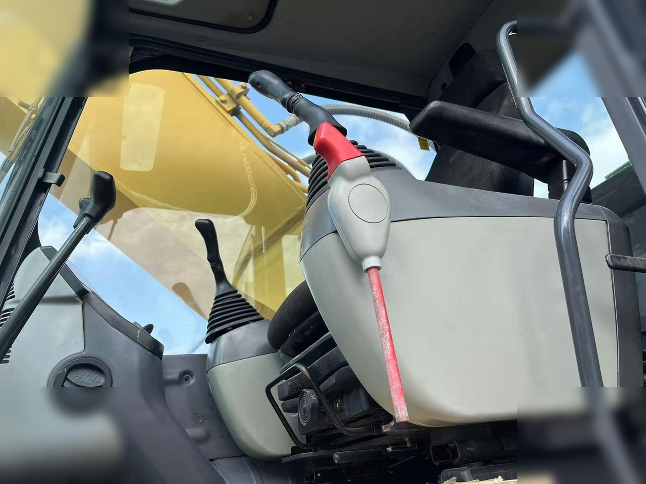 KOMATSU PC400-8R - Crawler excavator: picture 5 KOMATSU PC400-8R - Crawler excavator: picture 5