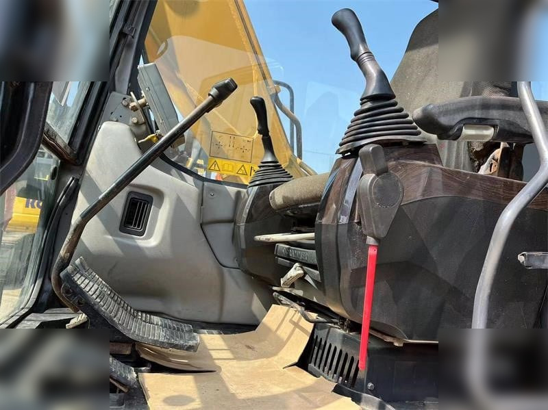 Crawler excavator SANY SY135C: picture 8