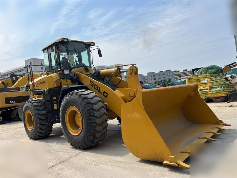 SDLG L958F - Wheel loader: picture 4 SDLG L958F - Wheel loader: picture 4