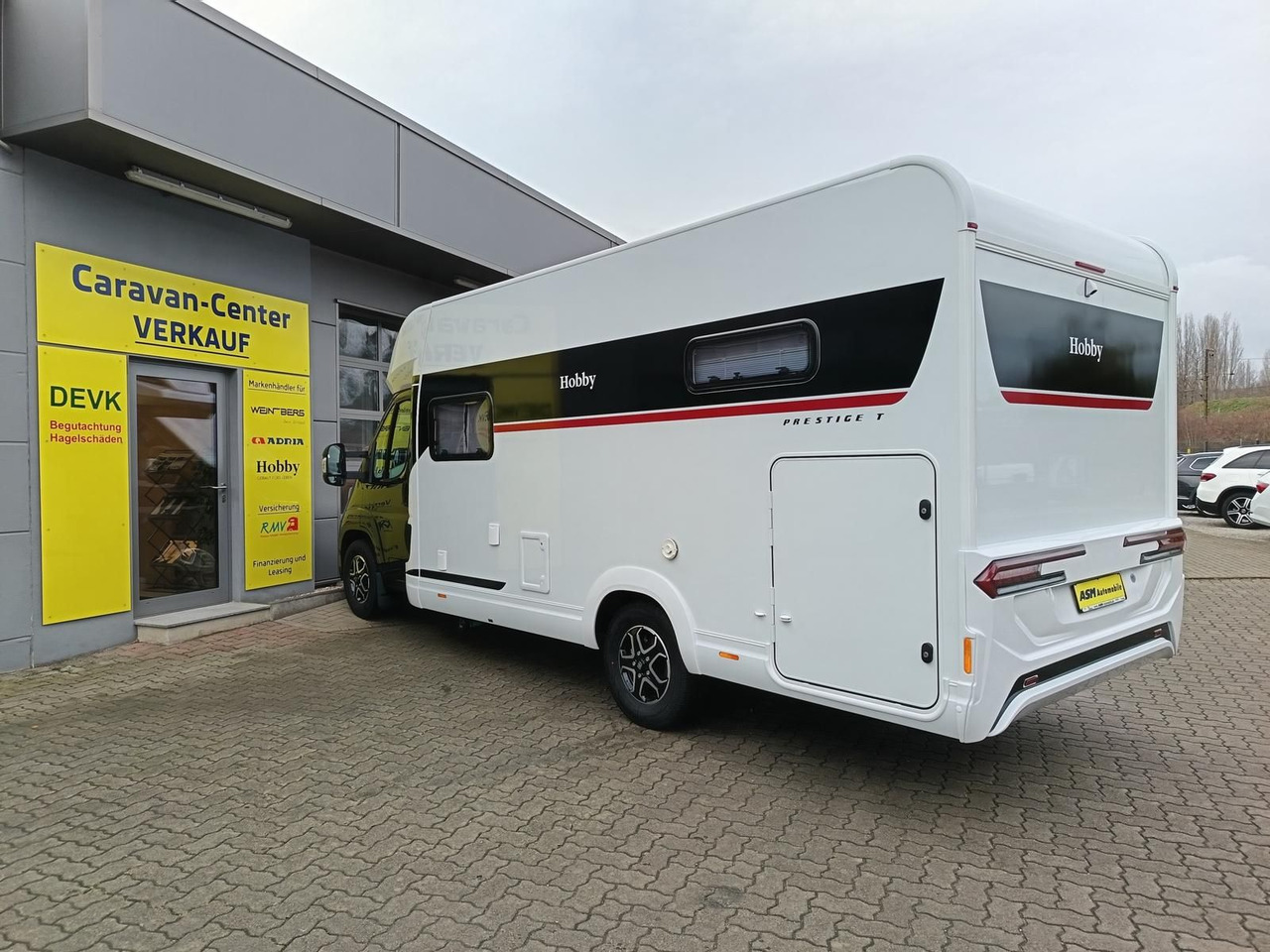 Hobby PRESTIGE T 710 GE 132kW 4,4 t*AUTOMATIK*LITHIUM* - Semi-integrated motorhome: picture 4 Hobby PRESTIGE T 710 GE 132kW 4,4 t*AUTOMATIK*LITHIUM* - Semi-integrated motorhome: picture 4