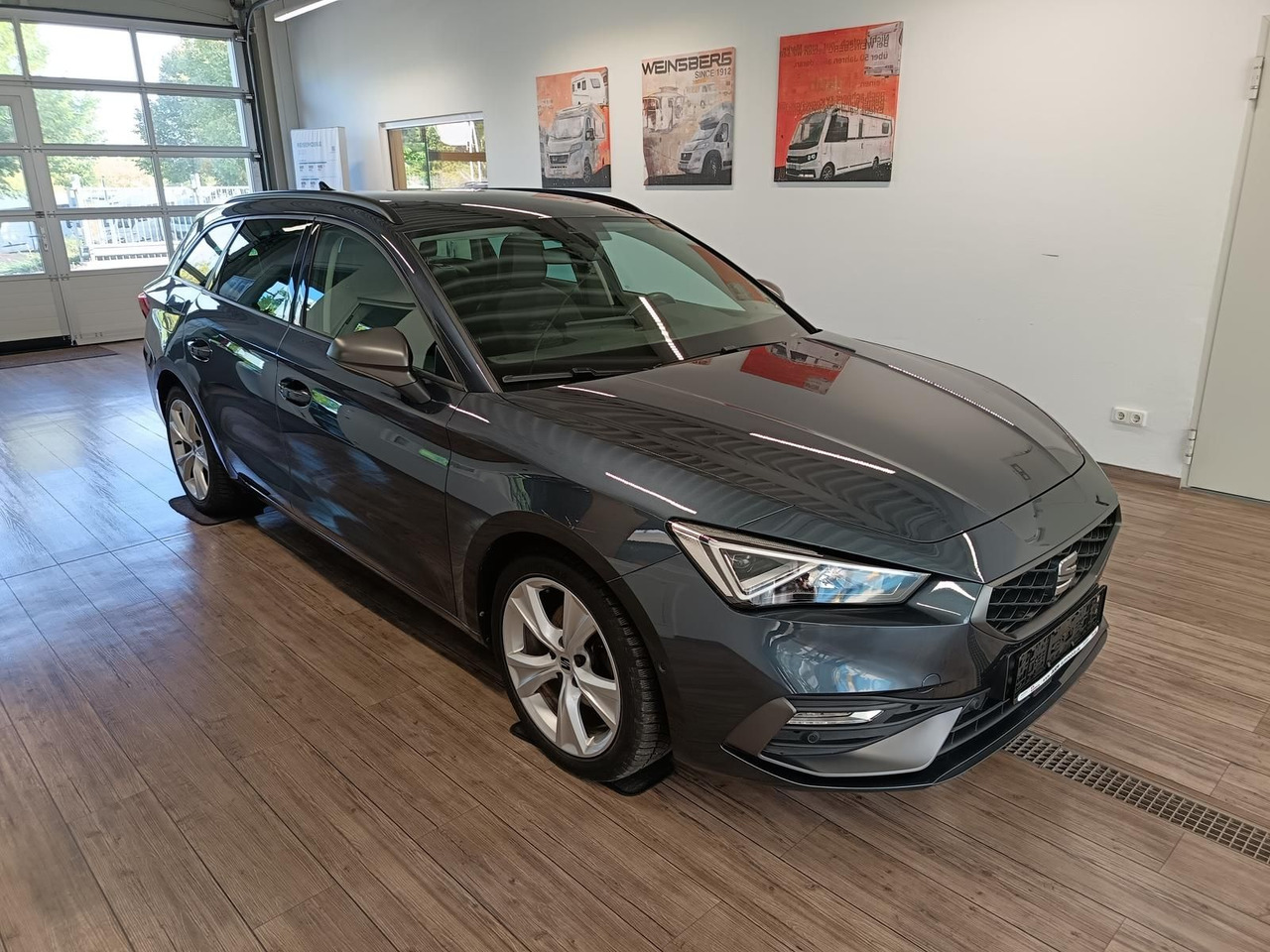 Seat Leon Sportstourer 1,5TSI FR*NAVI*LED*SOUND*R-KAM - Station wagon: picture 3 Seat Leon Sportstourer 1,5TSI FR*NAVI*LED*SOUND*R-KAM - Station wagon: picture 3