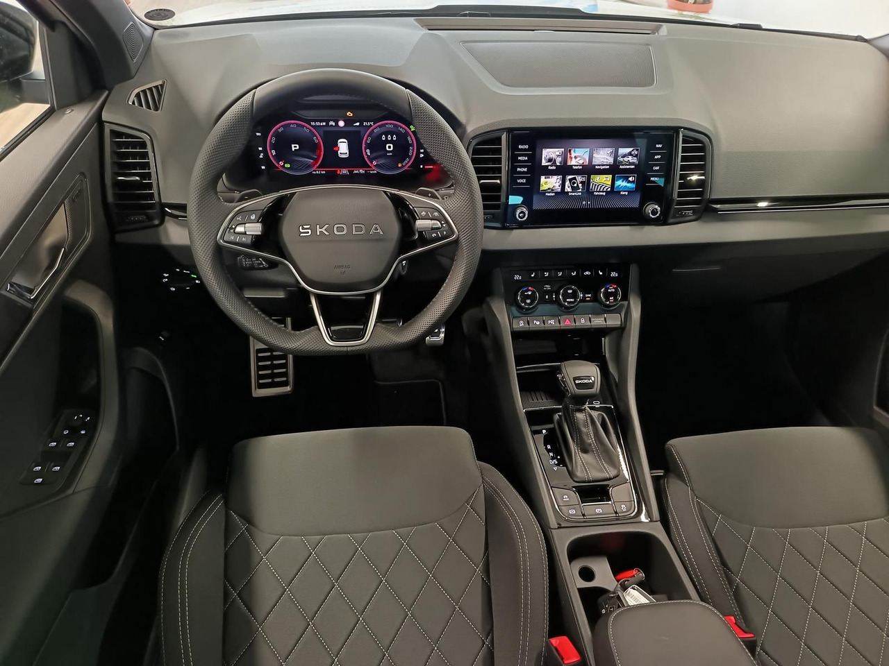 SUV Skoda Karoq Sportline 1,5 TSI DSG*AHK*PSD*STD.HZG*NAVI: picture 7