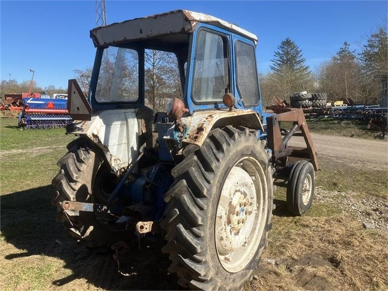 Ford 4000 Med frontlæsser  - Farm tractor: picture 3 Ford 4000 Med frontlæsser  - Farm tractor: picture 3
