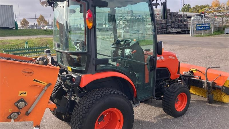 Kubota B2261 med 120 cm kost og udlægger - Municipal tractor: picture 5 Kubota B2261 med 120 cm kost og udlægger - Municipal tractor: picture 5
