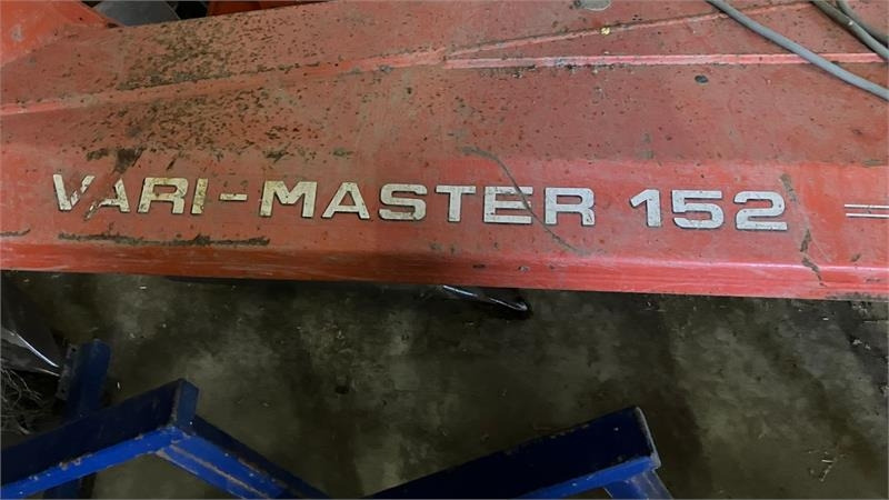 Kuhn VM 152 NSH 5 furet - Plow: picture 3 Kuhn VM 152 NSH 5 furet - Plow: picture 3