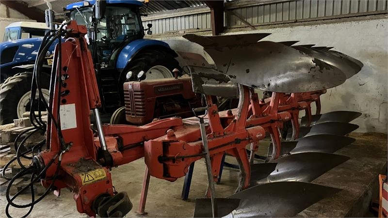 Kuhn VM 152 NSH 5 furet - Plow: picture 2 Kuhn VM 152 NSH 5 furet - Plow: picture 2