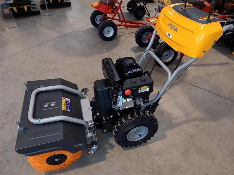 - - - Stiga SWS 800G - Industrial sweeper: picture 1 - - - Stiga SWS 800G - Industrial sweeper: picture 1