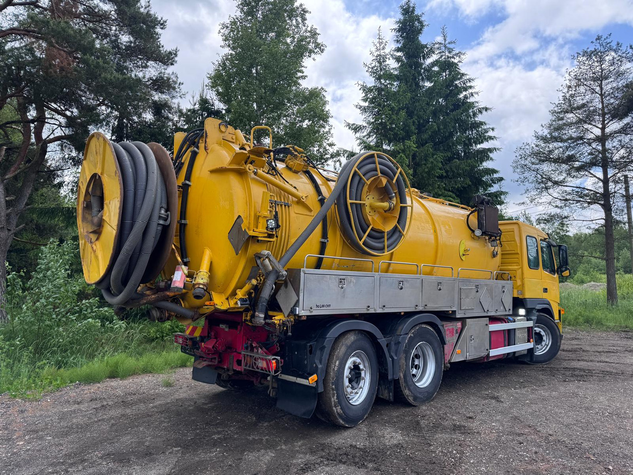 VOLVO FM 460 ADR - Vacuum truck: picture 4 VOLVO FM 460 ADR - Vacuum truck: picture 4