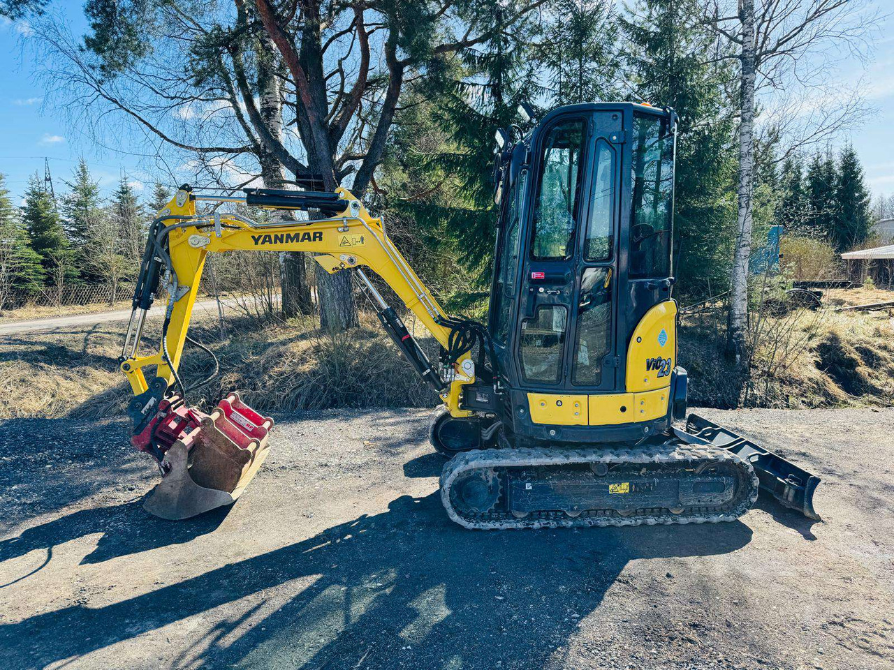 YANMAR VIO23-6 - Mini excavator: picture 2 YANMAR VIO23-6 - Mini excavator: picture 2